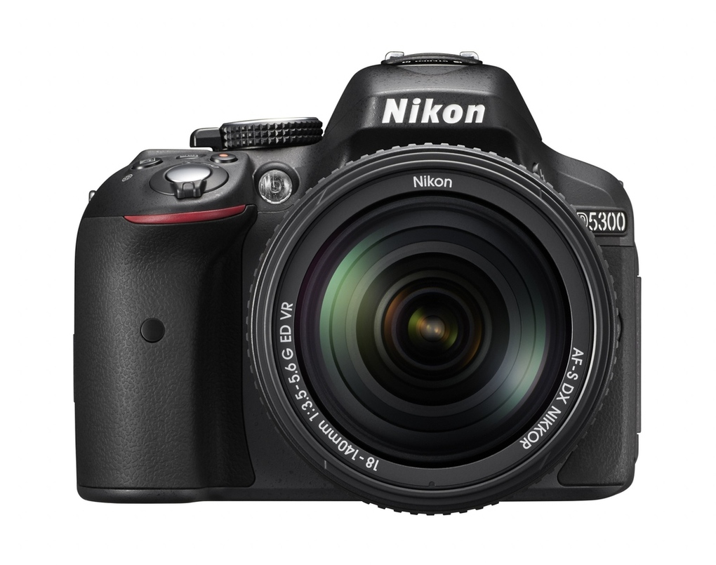 Nikon D5300 + Lens 18-140mm f/3.5-5.6 VR