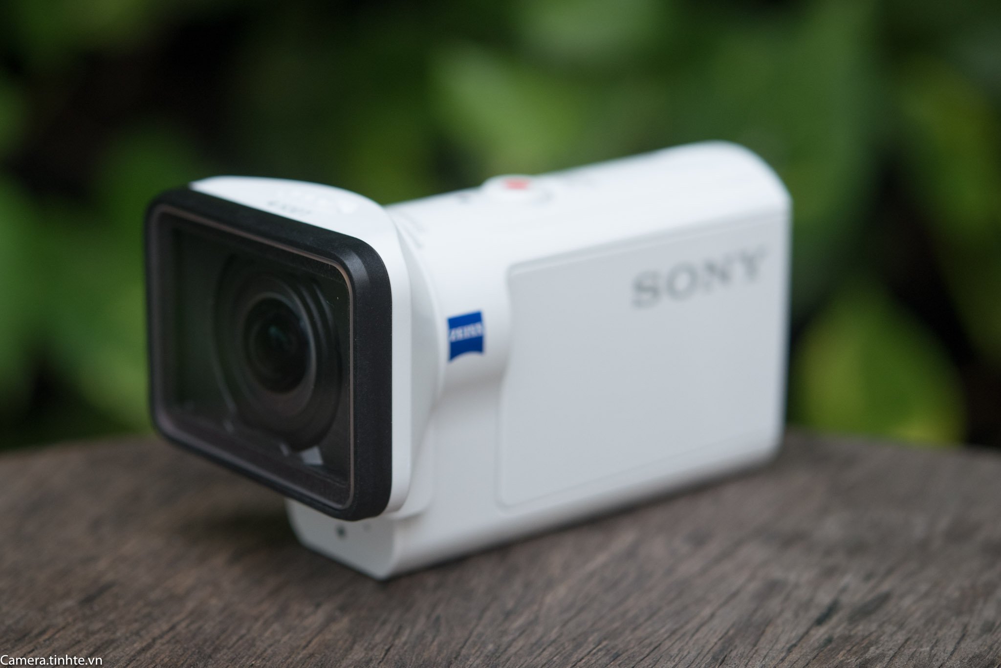 Đang tải Phu kien Sony FDR-X3000 - Camera.tinhte.vn -1.jpg…