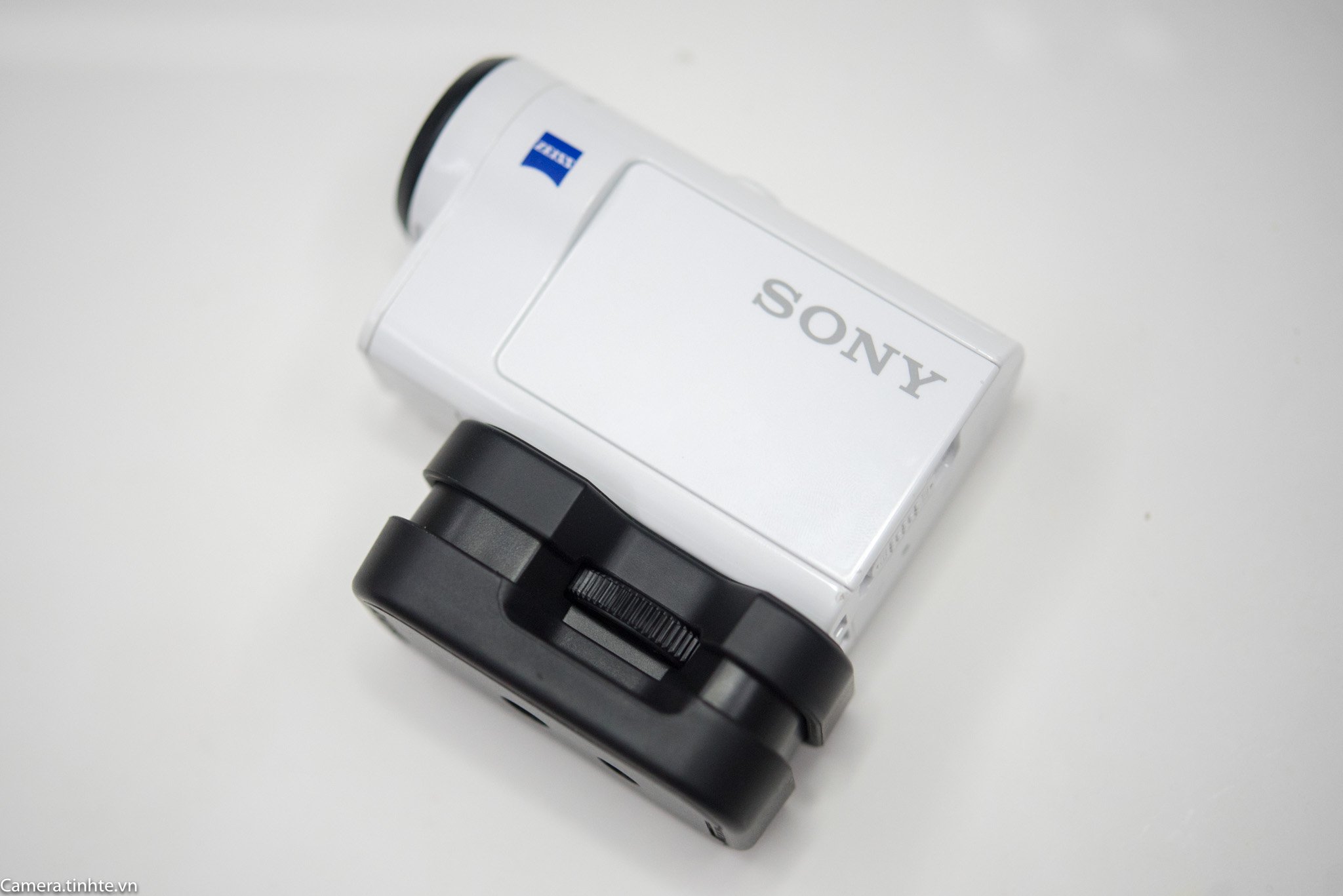 Đang tải Phu kien Sony FDR-X3000 - Camera.tinhte.vn -12.jpg…