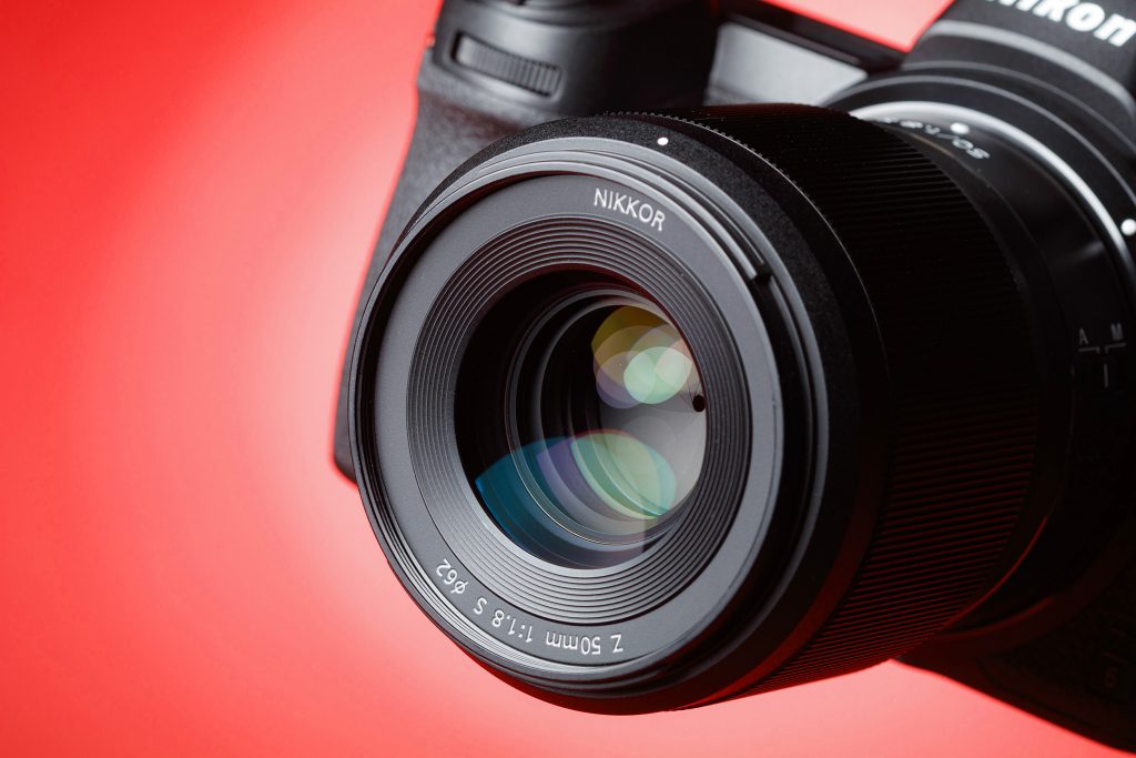 The move to mirrorless by some of the industry's biggest players put the focus on their new lens lineups. 