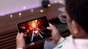 iPad-mini-6-gaming-Apple-Arcade-Thumper