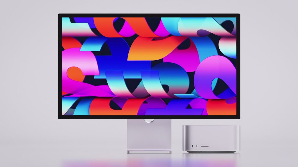 Mac Studio đặt cạnh màn hình mới Apple Studio Display.