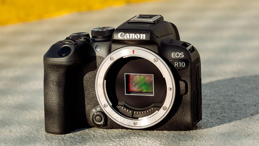 Canon-R10-sensor