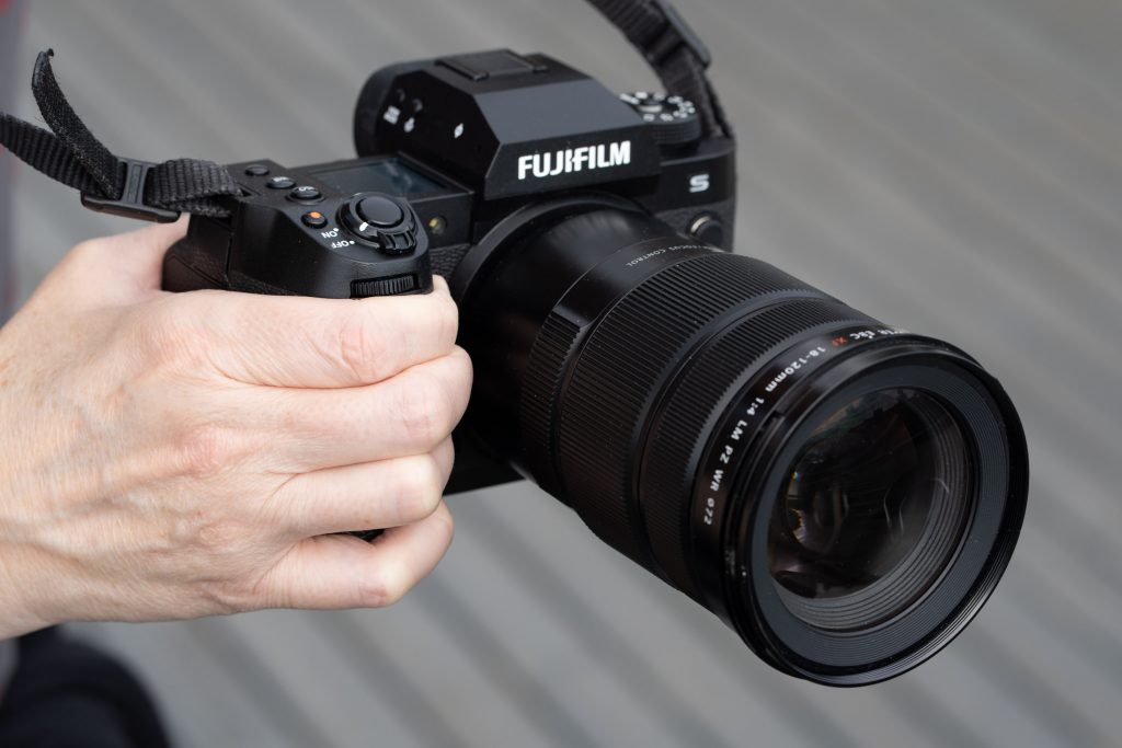 Fujifilm_X-H2S_grip