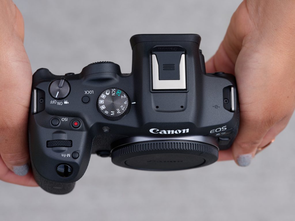 Canon_EOS_R7_hands-on_top_shot_no_lens