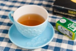 Khi bề mặt dội sáng có màu trắng