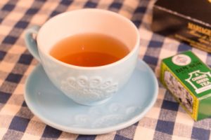 Khi bề mặt dội sáng có màu nâu