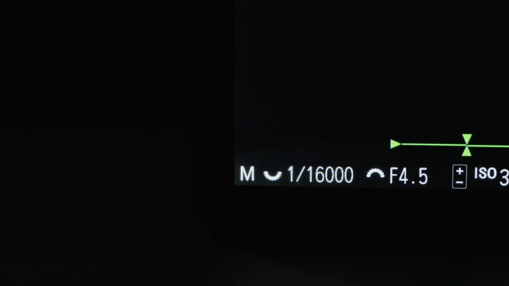 Việc thiếu bộ lọc ND được bù đắp bằng tốc độ màn trập điện tử tối đa nhanh hơn. | Ảnh: petapixel