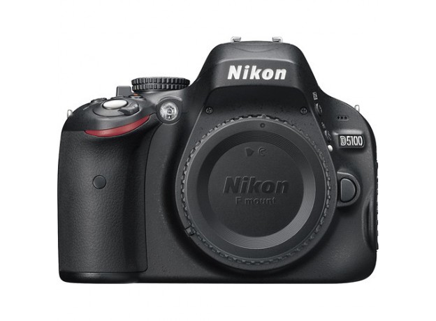 Nikon D5100 - Likenew
